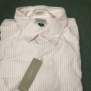 Men’s jCrew button down classic fit shirt.